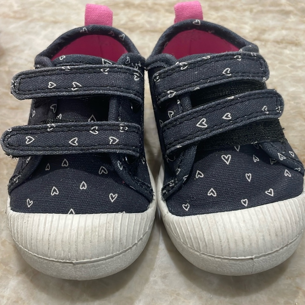 Toddler heart shoes